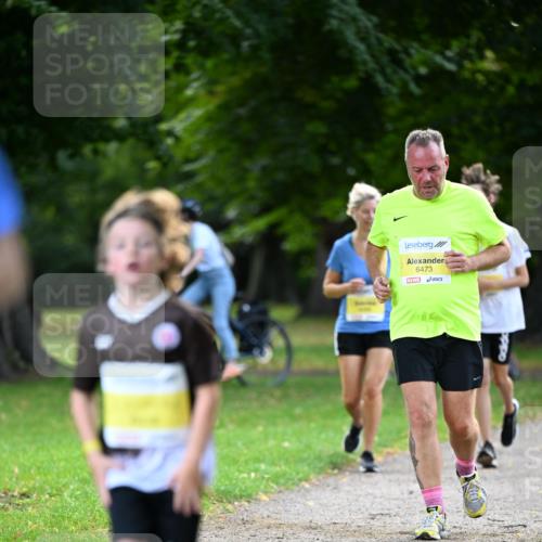 25.08.2024 - 20. Blankeneser Heldenlauf Dr. Thomas Lammeyer http://msf.ph/oto/6808628 25.08.2024 10:22:11 Laufen 6473 meine-sportfotos.de