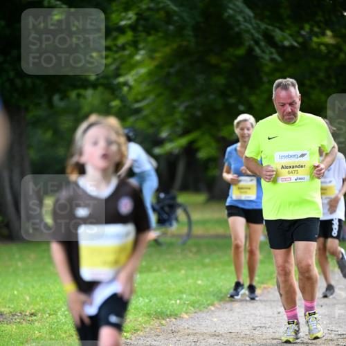 25.08.2024 - 20. Blankeneser Heldenlauf Dr. Thomas Lammeyer http://msf.ph/oto/6808629 25.08.2024 10:22:11 Laufen 6473 meine-sportfotos.de