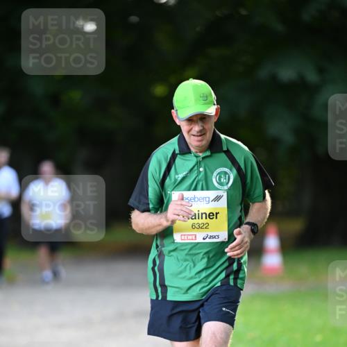 25.08.2024 - 20. Blankeneser Heldenlauf Dr. Thomas Lammeyer http://msf.ph/oto/6808731 25.08.2024 10:22:45 Laufen 6322 meine-sportfotos.de