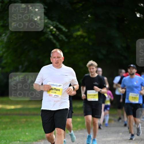 25.08.2024 - 20. Blankeneser Heldenlauf Dr. Thomas Lammeyer http://msf.ph/oto/6808790 25.08.2024 10:23:14 Laufen 6036 meine-sportfotos.de