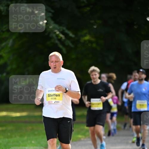 25.08.2024 - 20. Blankeneser Heldenlauf Dr. Thomas Lammeyer http://msf.ph/oto/6808793 25.08.2024 10:23:14 Laufen 6036 meine-sportfotos.de