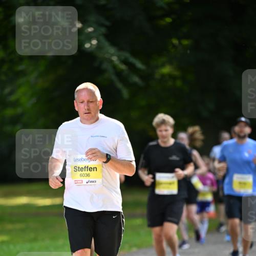 25.08.2024 - 20. Blankeneser Heldenlauf Dr. Thomas Lammeyer http://msf.ph/oto/6808799 25.08.2024 10:23:15 Laufen 6036 meine-sportfotos.de