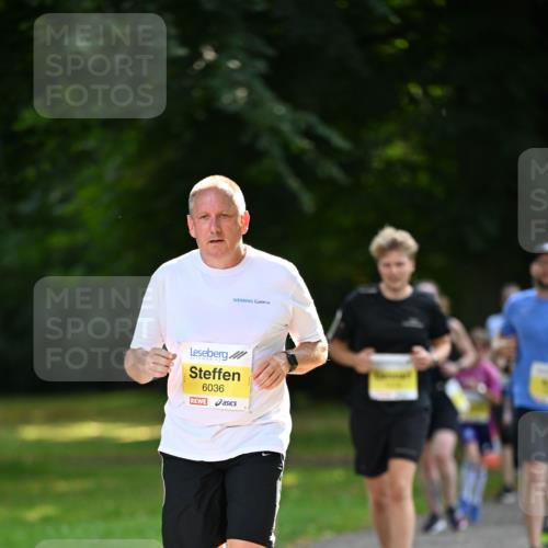 25.08.2024 - 20. Blankeneser Heldenlauf Dr. Thomas Lammeyer http://msf.ph/oto/6808800 25.08.2024 10:23:15 Laufen 6036 meine-sportfotos.de