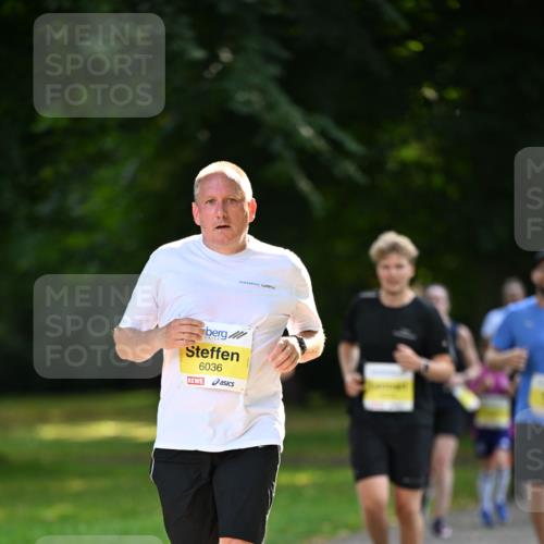 25.08.2024 - 20. Blankeneser Heldenlauf Dr. Thomas Lammeyer http://msf.ph/oto/6808802 25.08.2024 10:23:15 Laufen 6036 meine-sportfotos.de