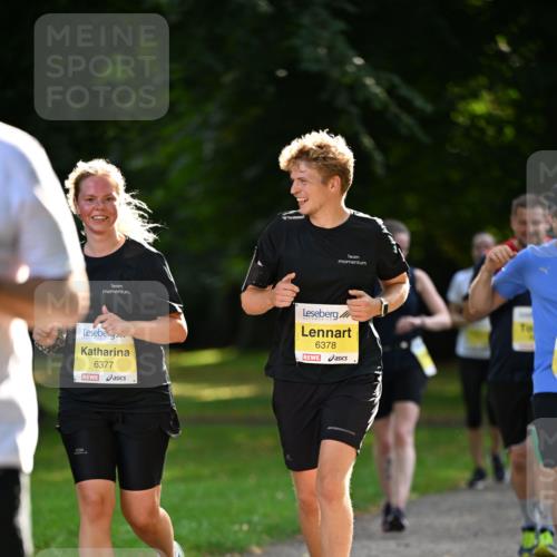25.08.2024 - 20. Blankeneser Heldenlauf Dr. Thomas Lammeyer http://msf.ph/oto/6808813 25.08.2024 10:23:17 Laufen 6377, 6378 meine-sportfotos.de