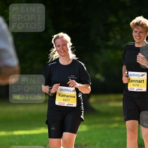 25.08.2024 - 20. Blankeneser Heldenlauf Dr. Thomas Lammeyer http://msf.ph/oto/6808817 25.08.2024 10:23:19 Laufen 6377, 6378 meine-sportfotos.de