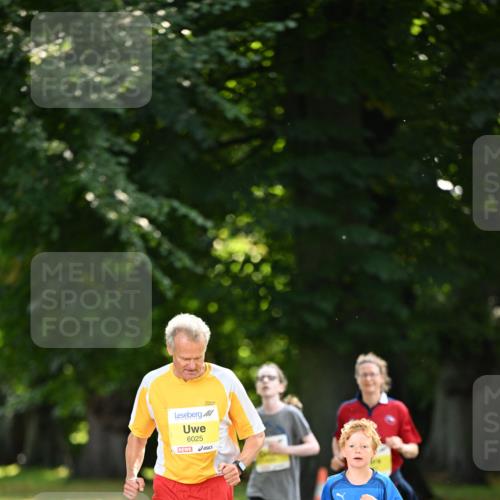 25.08.2024 - 20. Blankeneser Heldenlauf Dr. Thomas Lammeyer http://msf.ph/oto/6808907 25.08.2024 10:23:49 Laufen 6025, 6024 meine-sportfotos.de