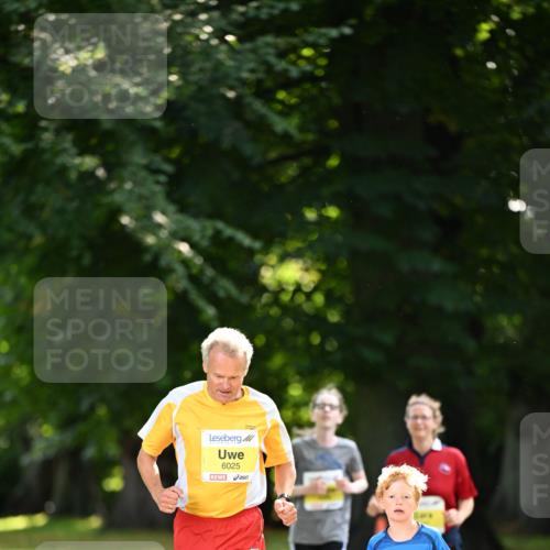 25.08.2024 - 20. Blankeneser Heldenlauf Dr. Thomas Lammeyer http://msf.ph/oto/6808909 25.08.2024 10:23:49 Laufen 6025, 6024 meine-sportfotos.de