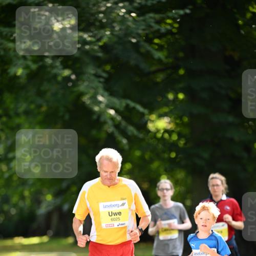 25.08.2024 - 20. Blankeneser Heldenlauf Dr. Thomas Lammeyer http://msf.ph/oto/6808913 25.08.2024 10:23:49 Laufen 6025, 6024 meine-sportfotos.de