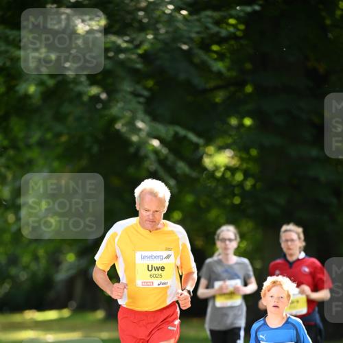 25.08.2024 - 20. Blankeneser Heldenlauf Dr. Thomas Lammeyer http://msf.ph/oto/6808914 25.08.2024 10:23:50 Laufen 6025, 6024 meine-sportfotos.de