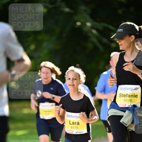 25.08.2024 - 20. Blankeneser Heldenlauf Dr. Thomas Lammeyer http://msf.ph/oto/6809031 25.08.2024 10:24:14 Laufen 6179, 6178 meine-sportfotos.de