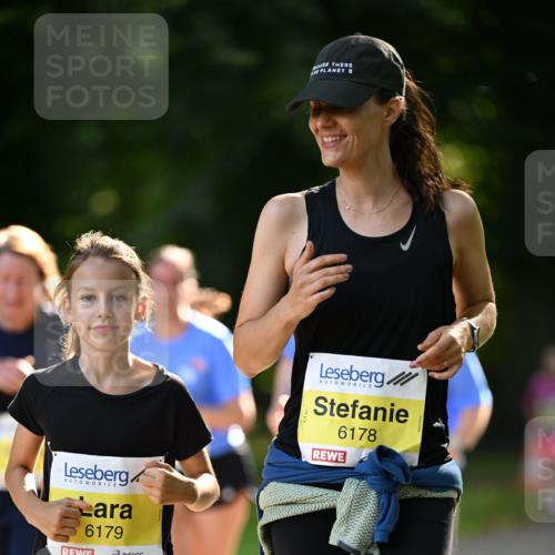 25.08.2024 - 20. Blankeneser Heldenlauf Dr. Thomas Lammeyer http://msf.ph/oto/6809036 25.08.2024 10:24:15 Laufen 6179, 6178 meine-sportfotos.de