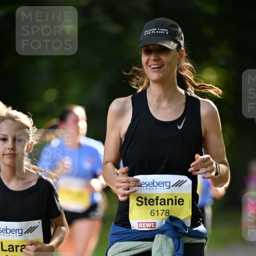 25.08.2024 - 20. Blankeneser Heldenlauf Dr. Thomas Lammeyer http://msf.ph/oto/6809038 25.08.2024 10:24:15 Laufen 6179, 6178 meine-sportfotos.de