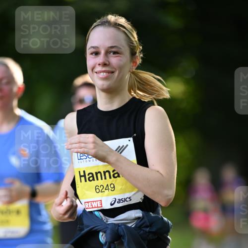 25.08.2024 - 20. Blankeneser Heldenlauf Dr. Thomas Lammeyer http://msf.ph/oto/6809048 25.08.2024 10:24:17 Laufen 6249 meine-sportfotos.de
