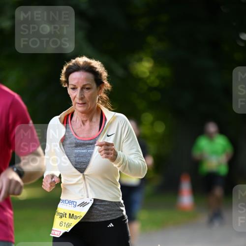 25.08.2024 - 20. Blankeneser Heldenlauf Dr. Thomas Lammeyer http://msf.ph/oto/6809098 25.08.2024 10:24:27 Laufen 6166 meine-sportfotos.de