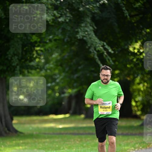 25.08.2024 - 20. Blankeneser Heldenlauf Dr. Thomas Lammeyer http://msf.ph/oto/6809117 25.08.2024 10:24:32 Laufen 6125 meine-sportfotos.de