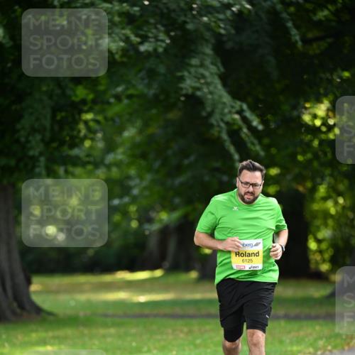 25.08.2024 - 20. Blankeneser Heldenlauf Dr. Thomas Lammeyer http://msf.ph/oto/6809118 25.08.2024 10:24:32 Laufen 6125 meine-sportfotos.de