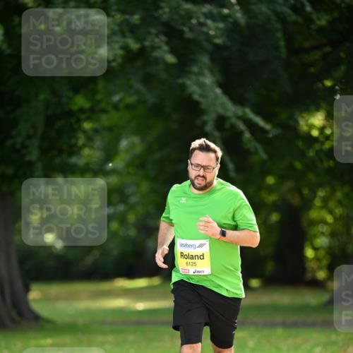 25.08.2024 - 20. Blankeneser Heldenlauf Dr. Thomas Lammeyer http://msf.ph/oto/6809126 25.08.2024 10:24:34 Laufen 6125 meine-sportfotos.de