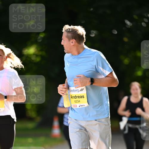 25.08.2024 - 20. Blankeneser Heldenlauf Dr. Thomas Lammeyer http://msf.ph/oto/6809159 25.08.2024 10:24:41 Laufen 6234 meine-sportfotos.de