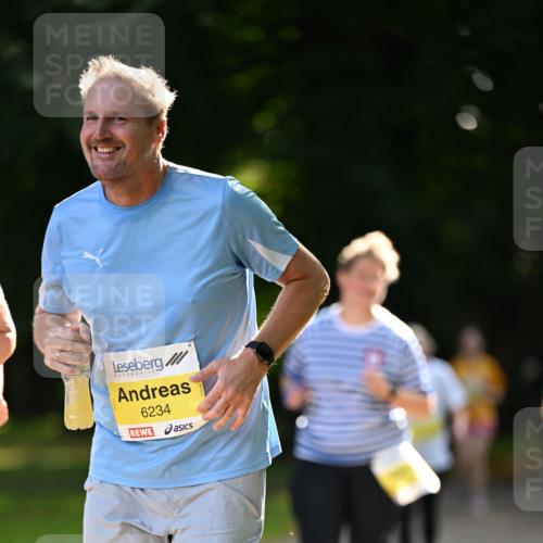 25.08.2024 - 20. Blankeneser Heldenlauf Dr. Thomas Lammeyer http://msf.ph/oto/6809167 25.08.2024 10:24:42 Laufen 6234 meine-sportfotos.de