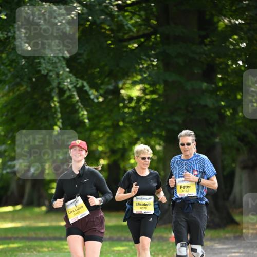 25.08.2024 - 20. Blankeneser Heldenlauf Dr. Thomas Lammeyer http://msf.ph/oto/6809232 25.08.2024 10:25:04 Laufen 6469, 6076, 6172 meine-sportfotos.de