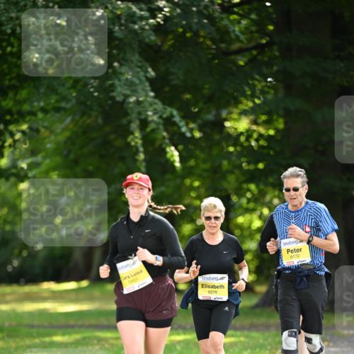 25.08.2024 - 20. Blankeneser Heldenlauf Dr. Thomas Lammeyer http://msf.ph/oto/6809237 25.08.2024 10:25:05 Laufen 6469, 6076, 6172 meine-sportfotos.de