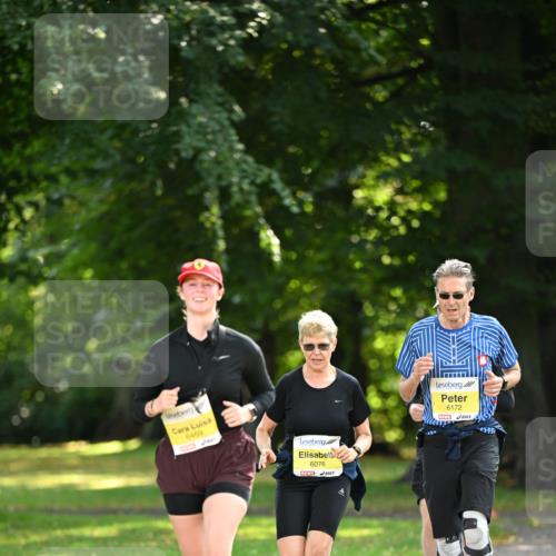 25.08.2024 - 20. Blankeneser Heldenlauf Dr. Thomas Lammeyer http://msf.ph/oto/6809239 25.08.2024 10:25:05 Laufen 6469, 6076, 6172 meine-sportfotos.de
