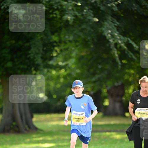25.08.2024 - 20. Blankeneser Heldenlauf Dr. Thomas Lammeyer http://msf.ph/oto/6809300 25.08.2024 10:25:20 Laufen 6465, 6252 meine-sportfotos.de