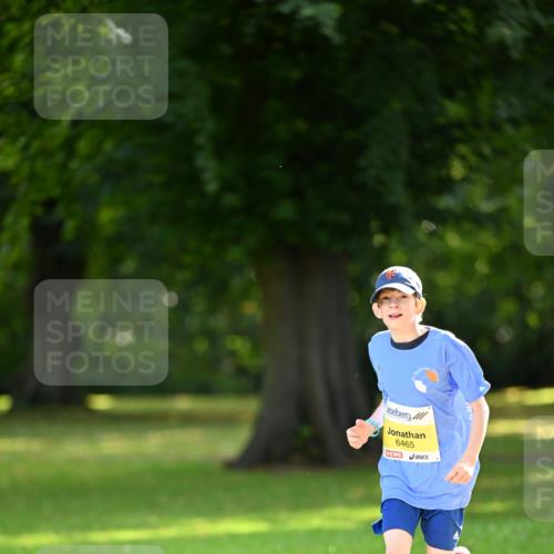 25.08.2024 - 20. Blankeneser Heldenlauf Dr. Thomas Lammeyer http://msf.ph/oto/6809306 25.08.2024 10:25:21 Laufen 6465 meine-sportfotos.de