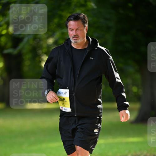 25.08.2024 - 20. Blankeneser Heldenlauf Dr. Thomas Lammeyer http://msf.ph/oto/6809347 25.08.2024 10:25:32 Laufen 6116 meine-sportfotos.de