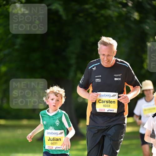 25.08.2024 - 20. Blankeneser Heldenlauf Dr. Thomas Lammeyer http://msf.ph/oto/6809391 25.08.2024 10:25:40 Laufen 6031, 6033 meine-sportfotos.de