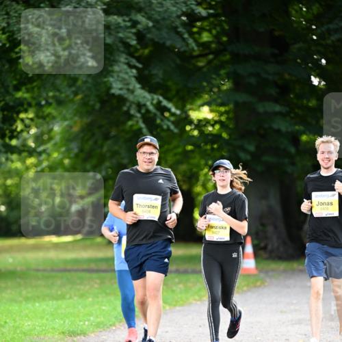25.08.2024 - 20. Blankeneser Heldenlauf Dr. Thomas Lammeyer http://msf.ph/oto/6809551 25.08.2024 10:26:57 Laufen 6408, 6407, 6409 meine-sportfotos.de