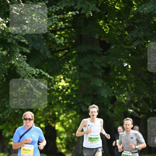 25.08.2024 - 20. Blankeneser Heldenlauf Dr. Thomas Lammeyer http://msf.ph/oto/6809700 25.08.2024 10:28:36 Laufen 6056, 1434, 1139 meine-sportfotos.de