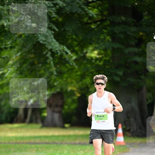 25.08.2024 - 20. Blankeneser Heldenlauf Dr. Thomas Lammeyer http://msf.ph/oto/6809920 25.08.2024 10:30:16 Laufen 1288 meine-sportfotos.de