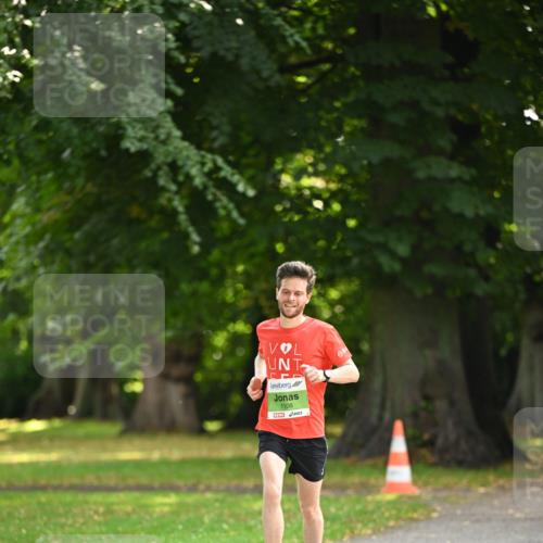25.08.2024 - 20. Blankeneser Heldenlauf Dr. Thomas Lammeyer http://msf.ph/oto/6809985 25.08.2024 10:32:09 Laufen 1106 meine-sportfotos.de