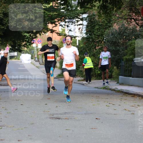 25.08.2024 - 20. Blankeneser Heldenlauf Strokosch-Dieckow http://msf.ph/oto/6813914 25.08.2024 09:34:07 Ziel 158, 235, 270 meine-sportfotos.de