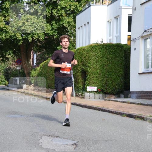 25.08.2024 - 20. Blankeneser Heldenlauf Strokosch-Dieckow http://msf.ph/oto/6814093 25.08.2024 09:35:48 Ziel 174, 210, 236 meine-sportfotos.de