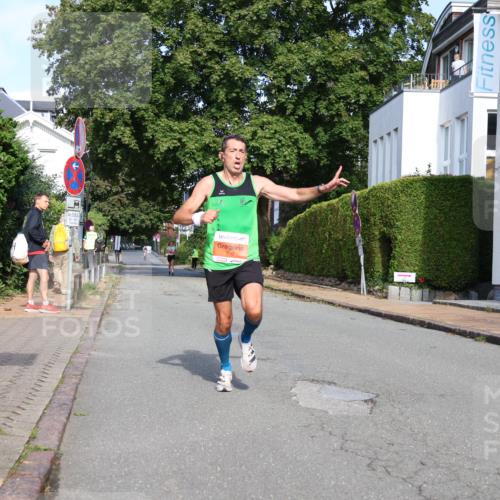 25.08.2024 - 20. Blankeneser Heldenlauf Strokosch-Dieckow http://msf.ph/oto/6814143 25.08.2024 09:35:59 Ziel 210, 214, 215 meine-sportfotos.de