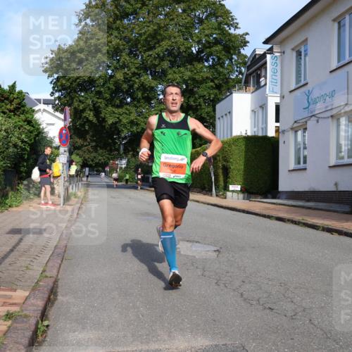 25.08.2024 - 20. Blankeneser Heldenlauf Strokosch-Dieckow http://msf.ph/oto/6814152 25.08.2024 09:36:00 Ziel 210, 214, 215 meine-sportfotos.de