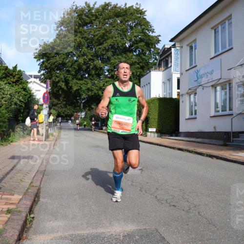 25.08.2024 - 20. Blankeneser Heldenlauf Strokosch-Dieckow http://msf.ph/oto/6814155 25.08.2024 09:36:00 Ziel 210, 214, 215 meine-sportfotos.de