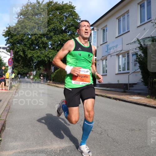 25.08.2024 - 20. Blankeneser Heldenlauf Strokosch-Dieckow http://msf.ph/oto/6814159 25.08.2024 09:36:00 Ziel 210, 214, 215 meine-sportfotos.de