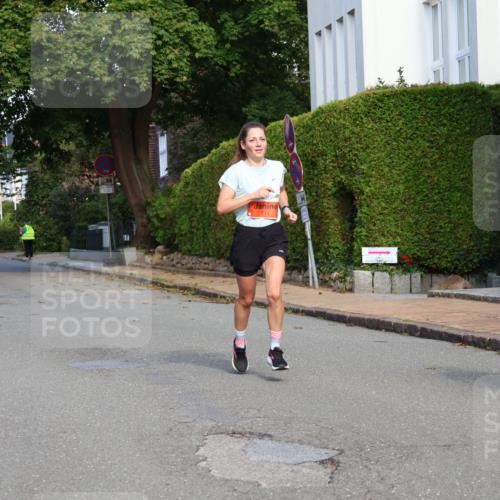 25.08.2024 - 20. Blankeneser Heldenlauf Strokosch-Dieckow http://msf.ph/oto/6814190 25.08.2024 09:36:07 Ziel 214, 215 meine-sportfotos.de