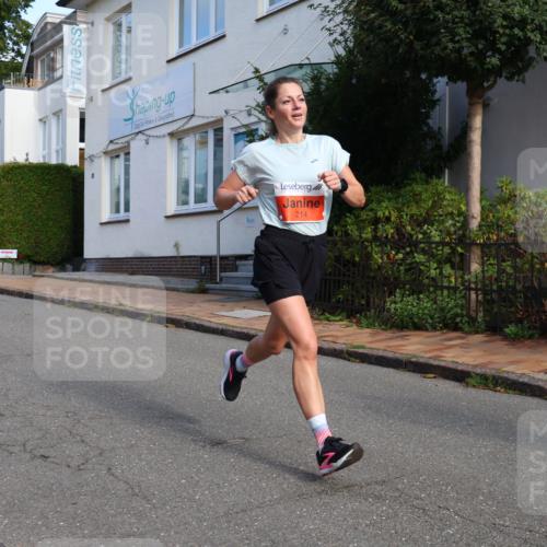 25.08.2024 - 20. Blankeneser Heldenlauf Strokosch-Dieckow http://msf.ph/oto/6814212 25.08.2024 09:36:09 Ziel 214, 215 meine-sportfotos.de