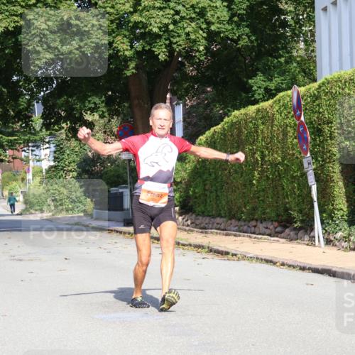 25.08.2024 - 20. Blankeneser Heldenlauf Strokosch-Dieckow http://msf.ph/oto/6814497 25.08.2024 09:38:06 Ziel 205 meine-sportfotos.de