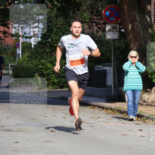 25.08.2024 - 20. Blankeneser Heldenlauf Strokosch-Dieckow http://msf.ph/oto/6814593 25.08.2024 09:39:14 Ziel 126, 145, 156, 265 meine-sportfotos.de