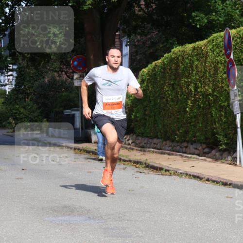 25.08.2024 - 20. Blankeneser Heldenlauf Strokosch-Dieckow http://msf.ph/oto/6814607 25.08.2024 09:39:15 Ziel 126, 145, 156, 265 meine-sportfotos.de