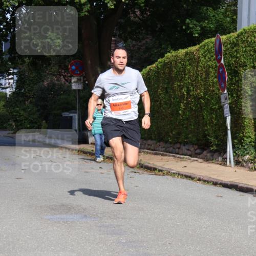 25.08.2024 - 20. Blankeneser Heldenlauf Strokosch-Dieckow http://msf.ph/oto/6814610 25.08.2024 09:39:15 Ziel 126, 145, 156, 265 meine-sportfotos.de