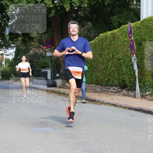 25.08.2024 - 20. Blankeneser Heldenlauf Strokosch-Dieckow http://msf.ph/oto/6814658 25.08.2024 09:39:21 Ziel 156, 265 meine-sportfotos.de