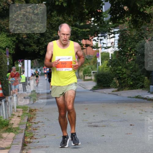 25.08.2024 - 20. Blankeneser Heldenlauf Strokosch-Dieckow http://msf.ph/oto/6814779 25.08.2024 09:40:02 Ziel 220, 221, 233 meine-sportfotos.de