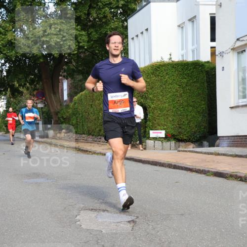 25.08.2024 - 20. Blankeneser Heldenlauf Strokosch-Dieckow http://msf.ph/oto/6814930 25.08.2024 09:40:39 Ziel 137, 152, 204, 244 meine-sportfotos.de